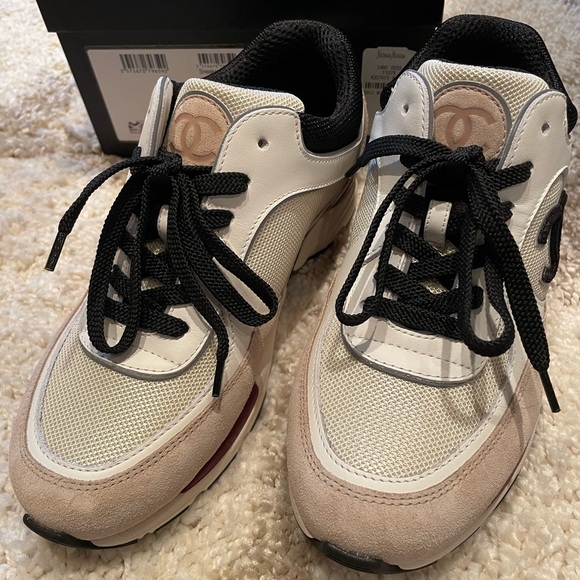 AUTHENTIC CHANEL Sneakers/Trainers/Shoes NIB - Picture 2 of 10